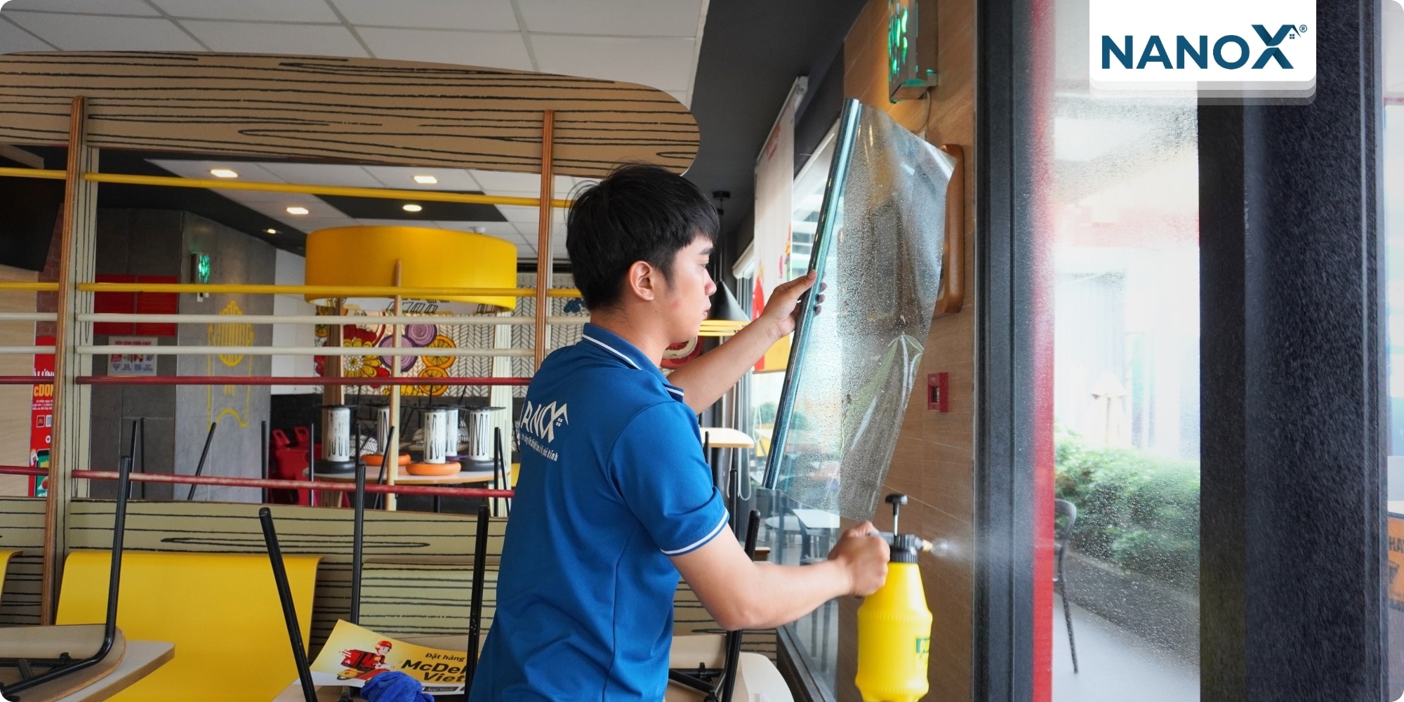Dán phim cách nhiệt chuỗi cửa hàng McDonald's