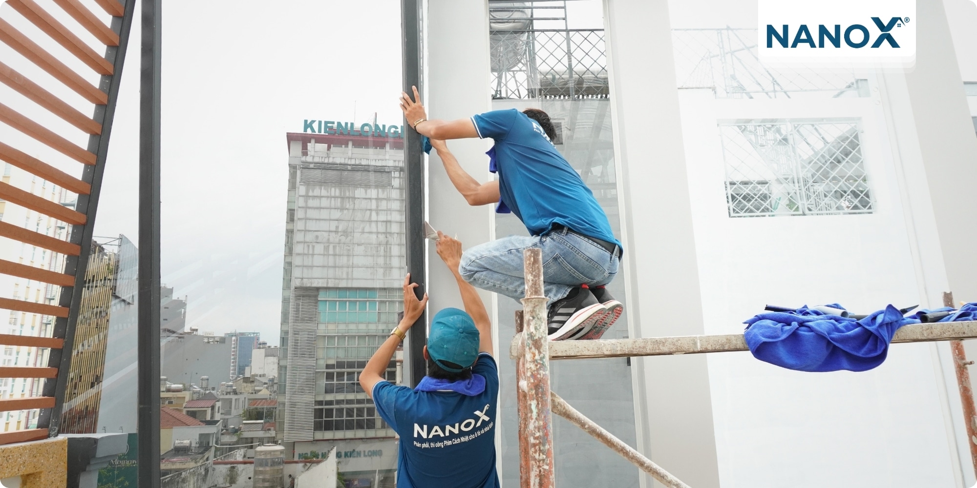 Dán phim cách nhiệt nhà phố phường Phú Nhuận