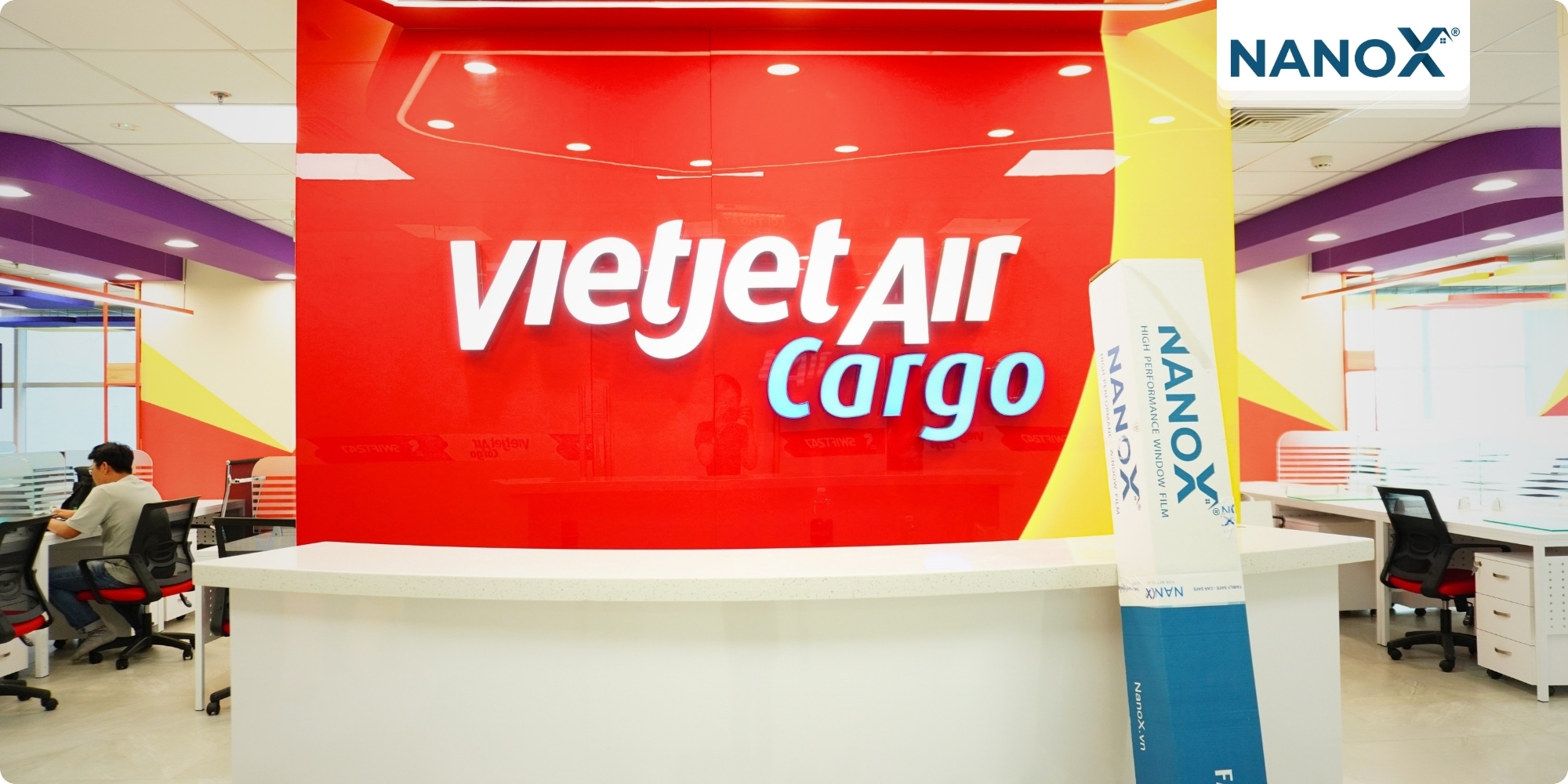Văn phòng Vietjet Air 1 Dán phim cách nhiệt văn phòng Vietjet Air
