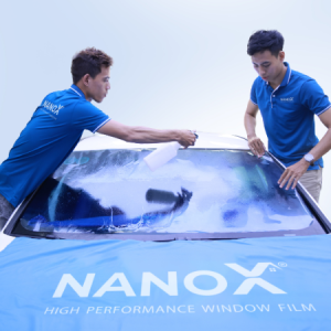 Dán phim cách nhiệt ô tô