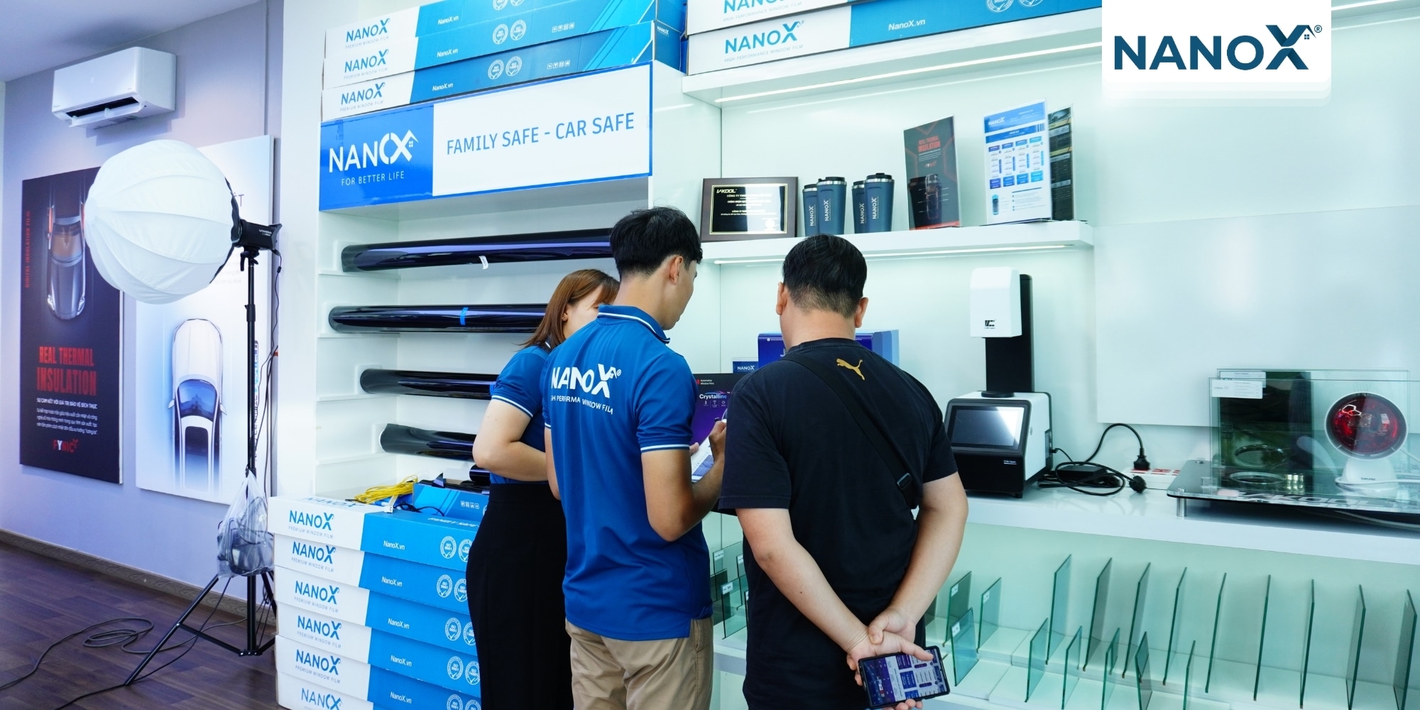 Dán phim cách nhiệt ô tô có bị phạt không? Lưu ý khi chọn phim cách nhiệt 4 Chọn màu phim cách nhiệt phù hợp cho ô tô
