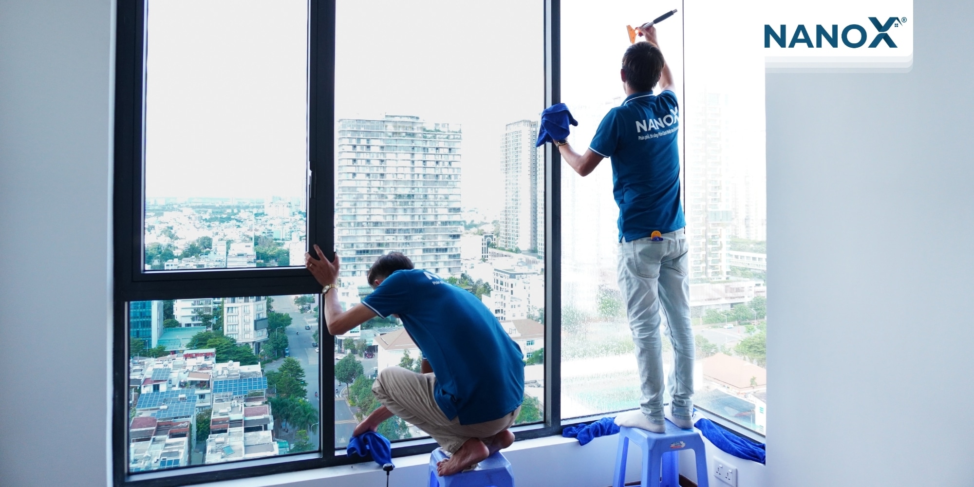 Nên dán phim cách nhiệt màu gì? Gợi ý phù hợp và lưu ý 3 Phim cách nhiệt màu trong suốt tăng lượng ánh sáng truyền qua kính