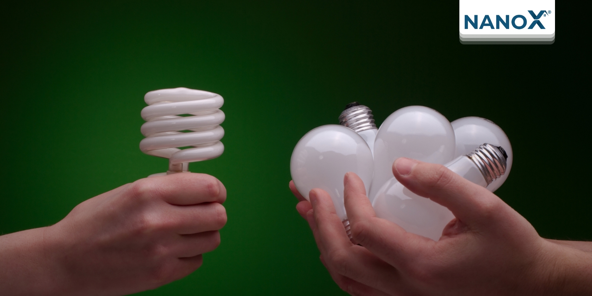 Top 15 cách chống nóng nhà cấp 4 hiệu quả, dễ thực hiện 7 Sử dụng đèn compact thay cho đèn sợi đốt cũng giúp ngôi nhà dễ chịu hơn