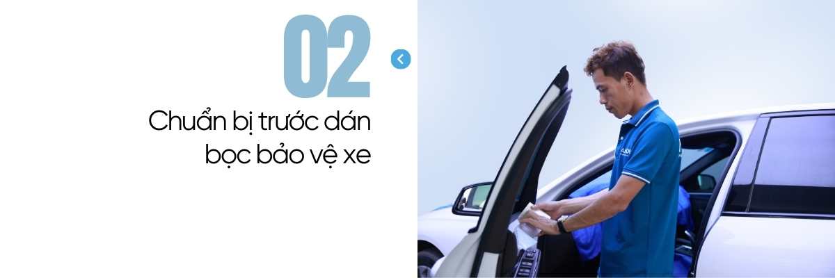Bước 2 Chuẩn bị trước dán bọc để bảo vệ xe ô tô cho khách hàng