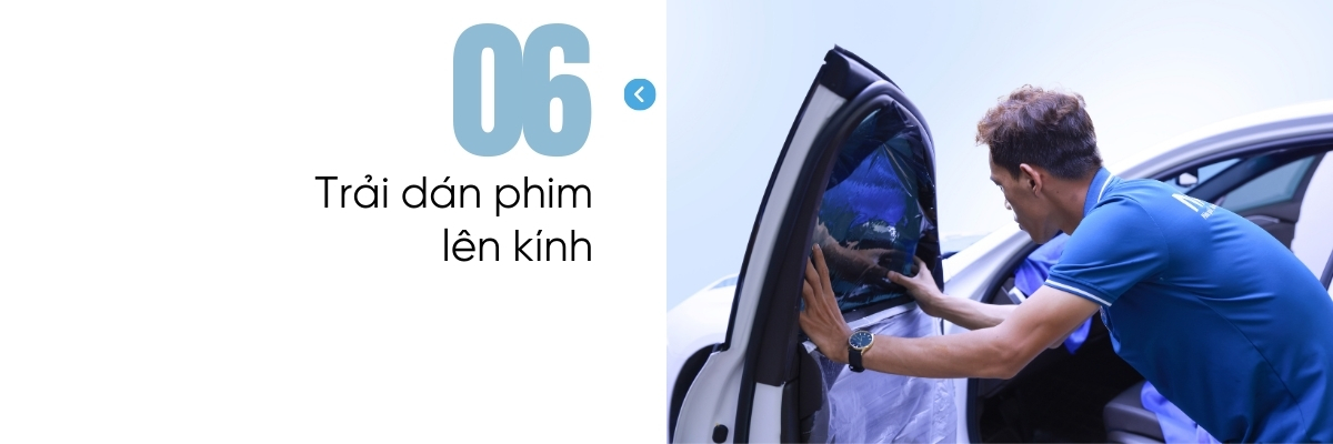 Bước 6 Trải dán phim cách nhiệt đã sấy và tạo form trước đó lên kính xe