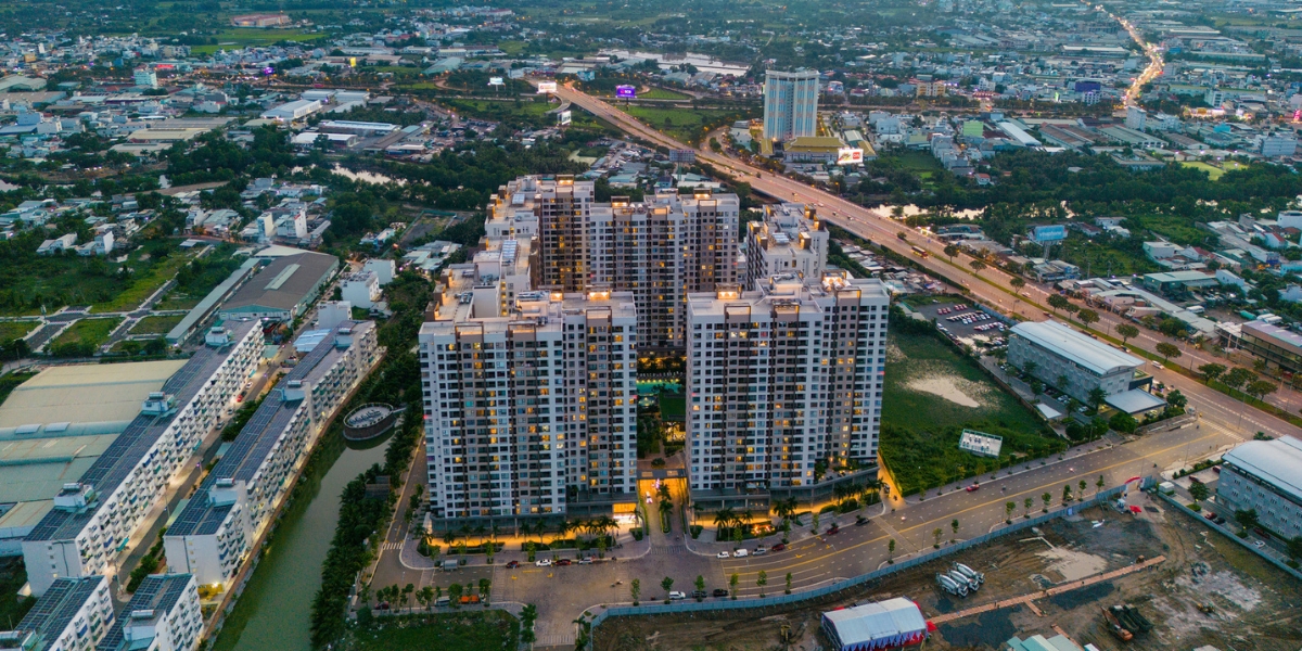 Dan phim cach nhiet can ho akari city