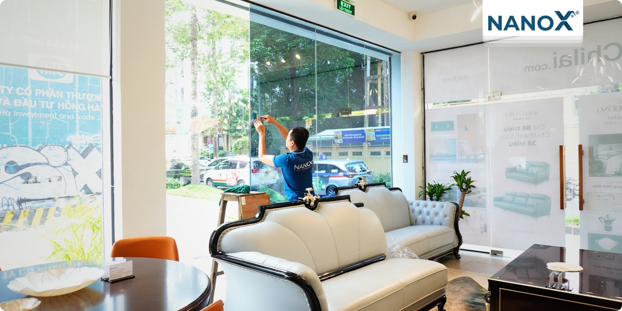 Dán phim cách nhiệt showroom nội thất ChiLai