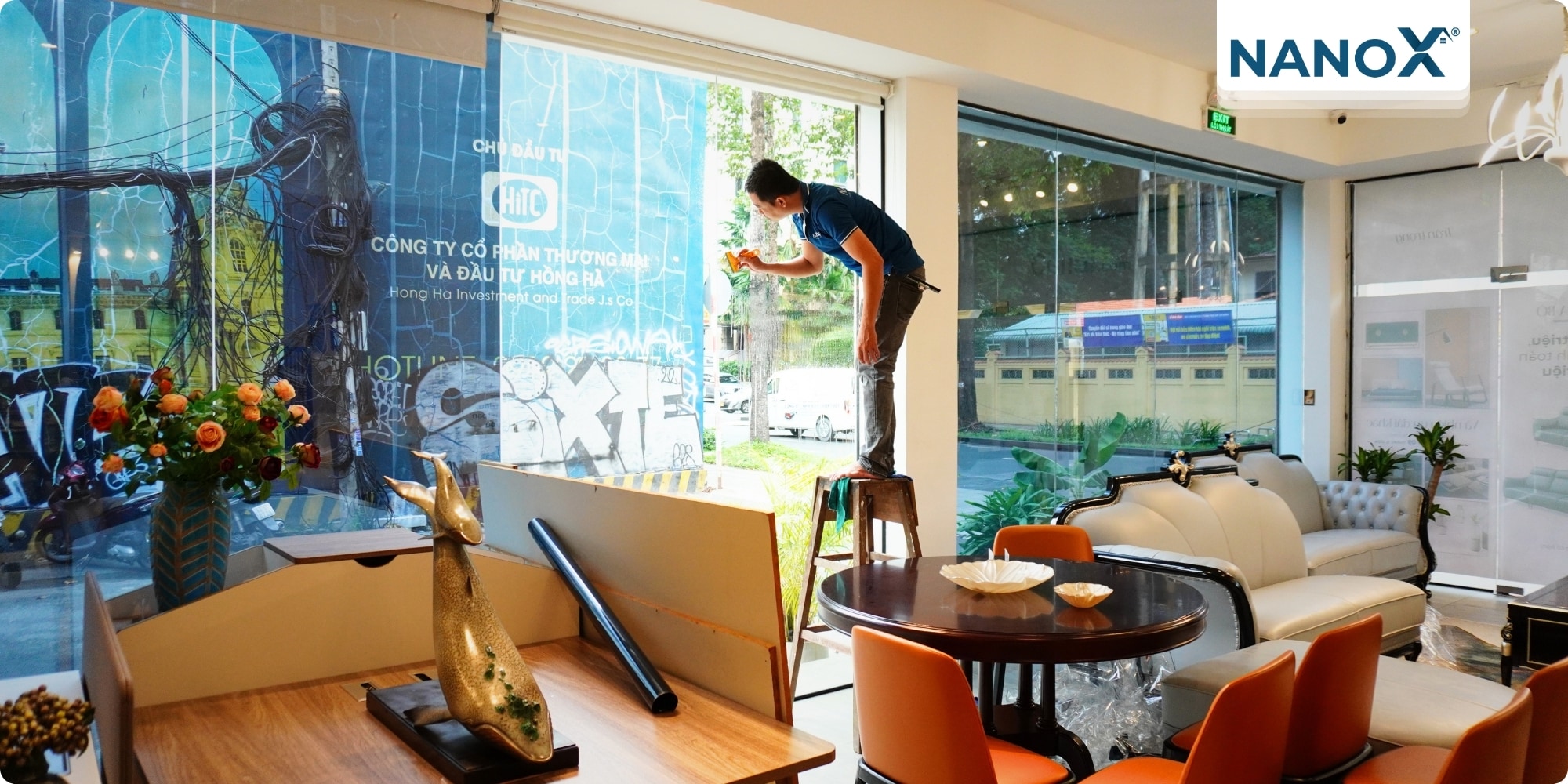 Dán phim cách nhiệt showroom nội thất ChiLai