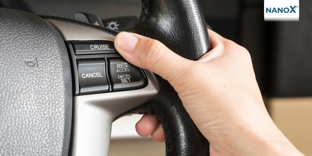 10+ cách tiết kiệm xăng khi đi xe ô tô hiệu quả, đơn giản 2 Cruise Control giúp xe duy trì tốc độ trung bình đều đặn