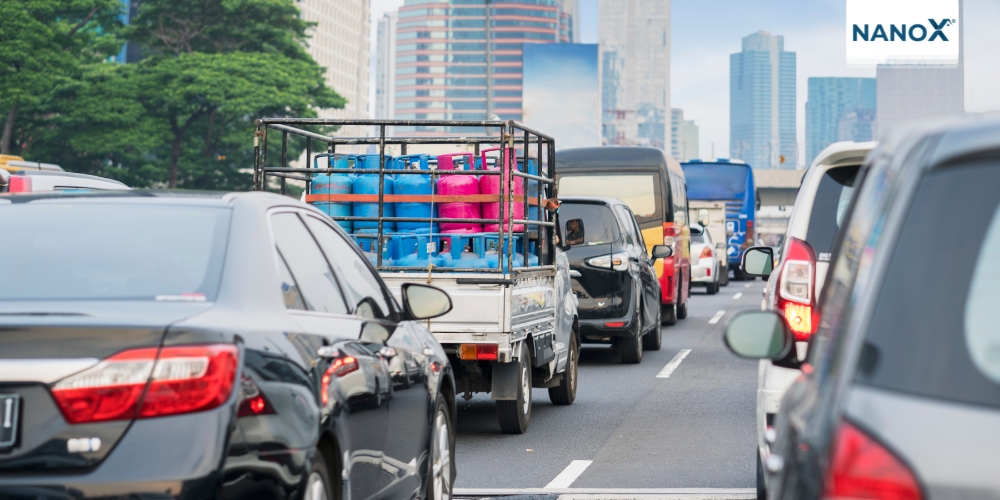 Gợi ý 7 cách bảo vệ mắt khi lái xe ô tô, an toàn và hiệu quả 7 Tập trung lái xe, giữ khoảng cách an toàn