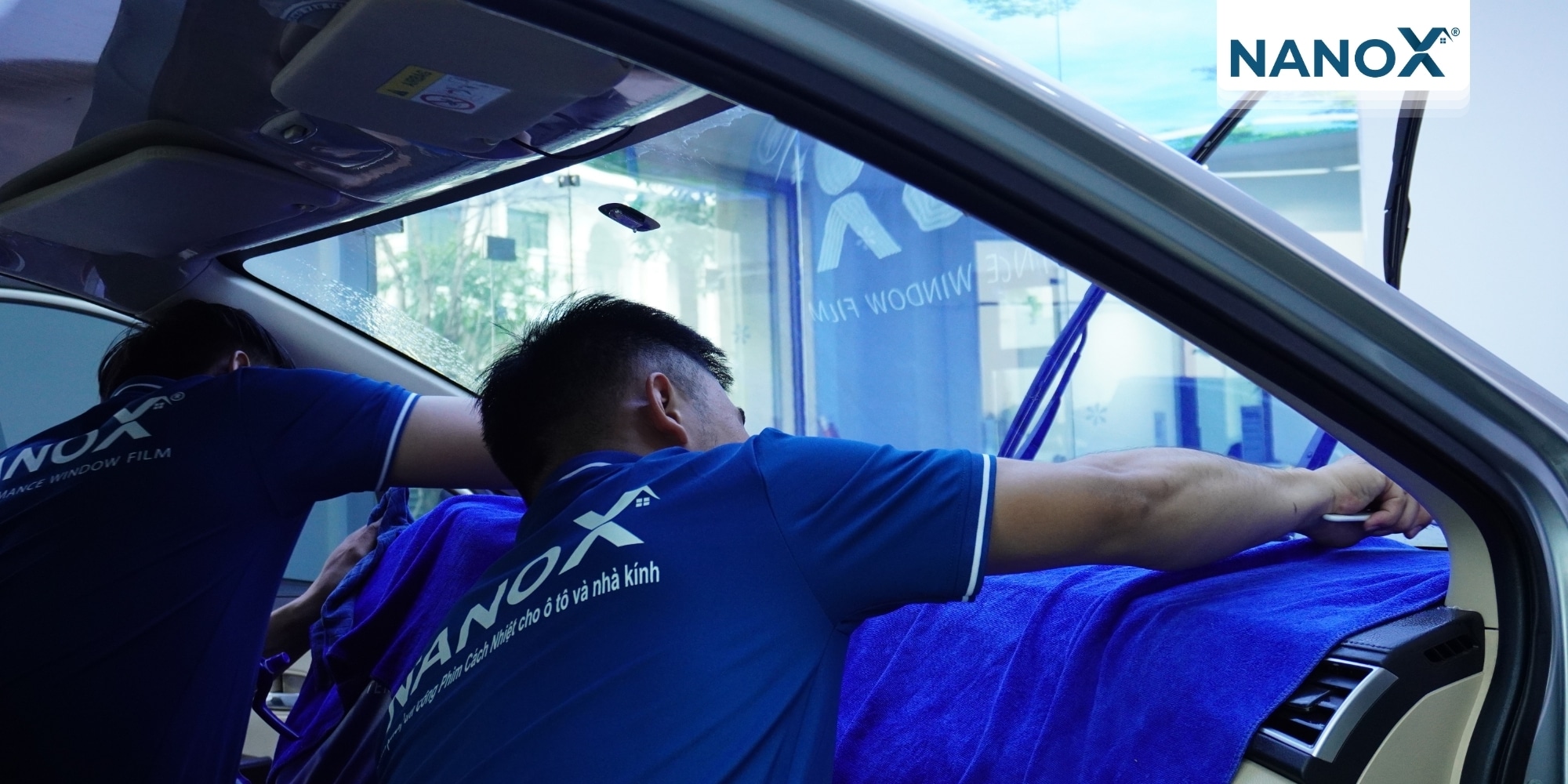 Dán kính xe hơi nên chọn phim cách nhiệt có thông số như thế nào?