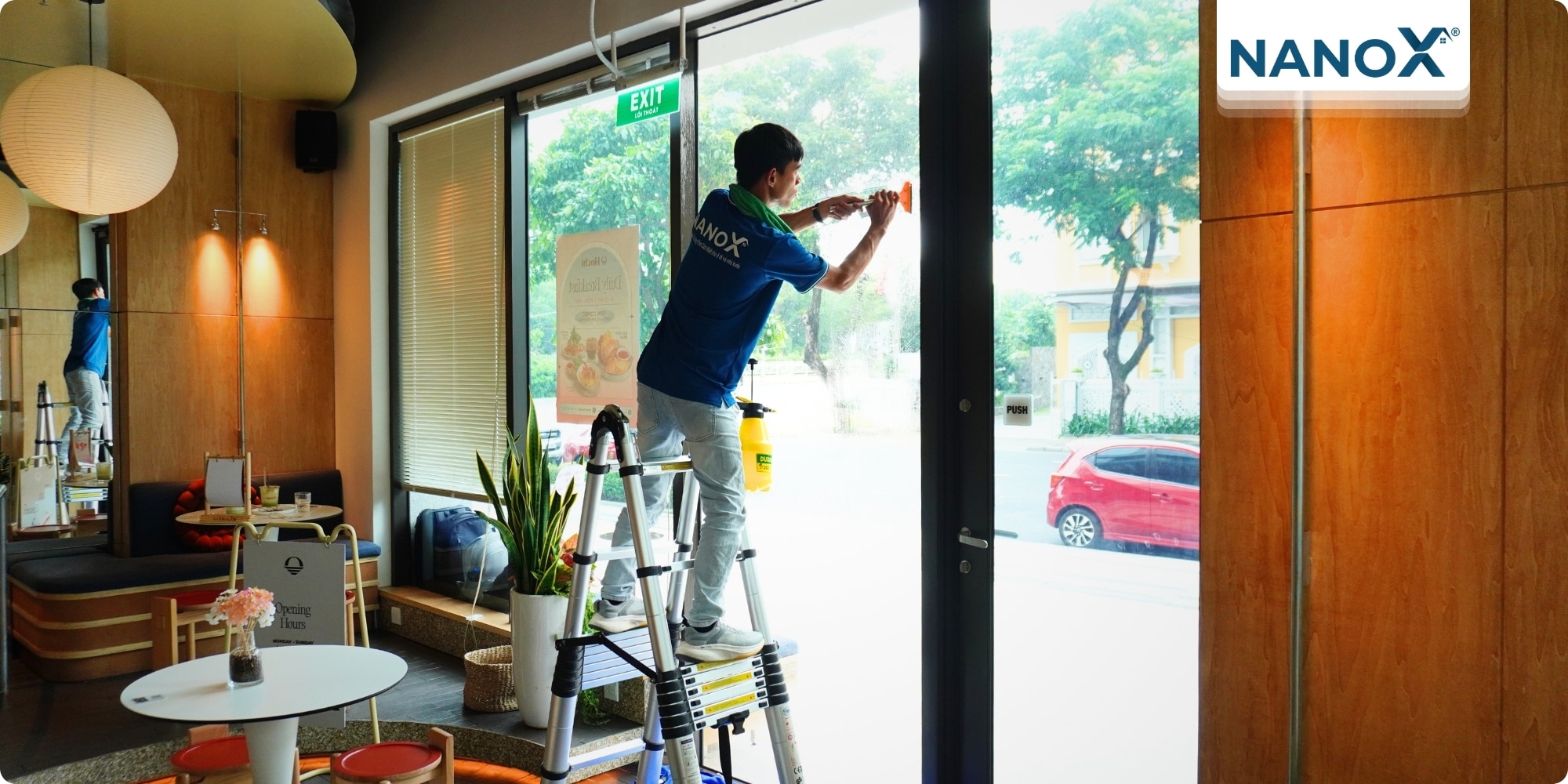 Hochi Cafe 12 Dán phim cách nhiệt quán cà phê Hochi