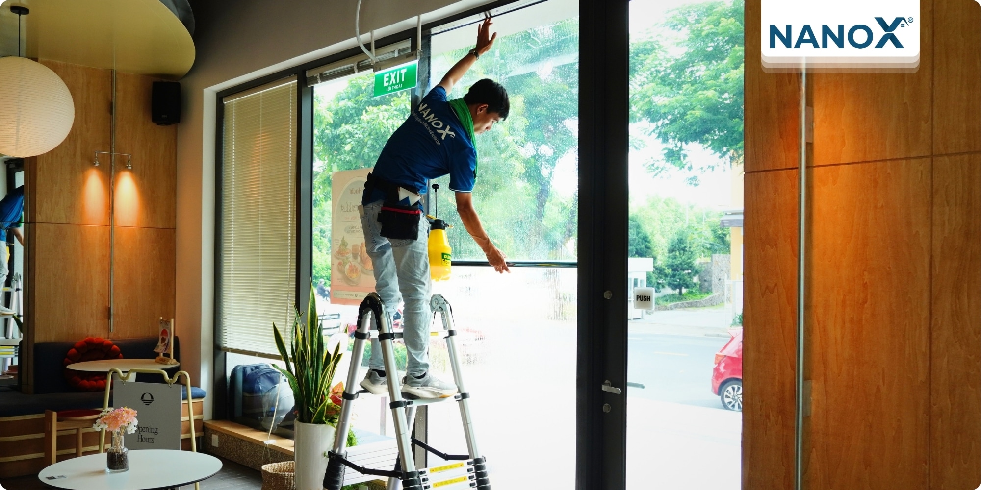 Hochi Cafe 13 Dán phim cách nhiệt quán cà phê Hochi