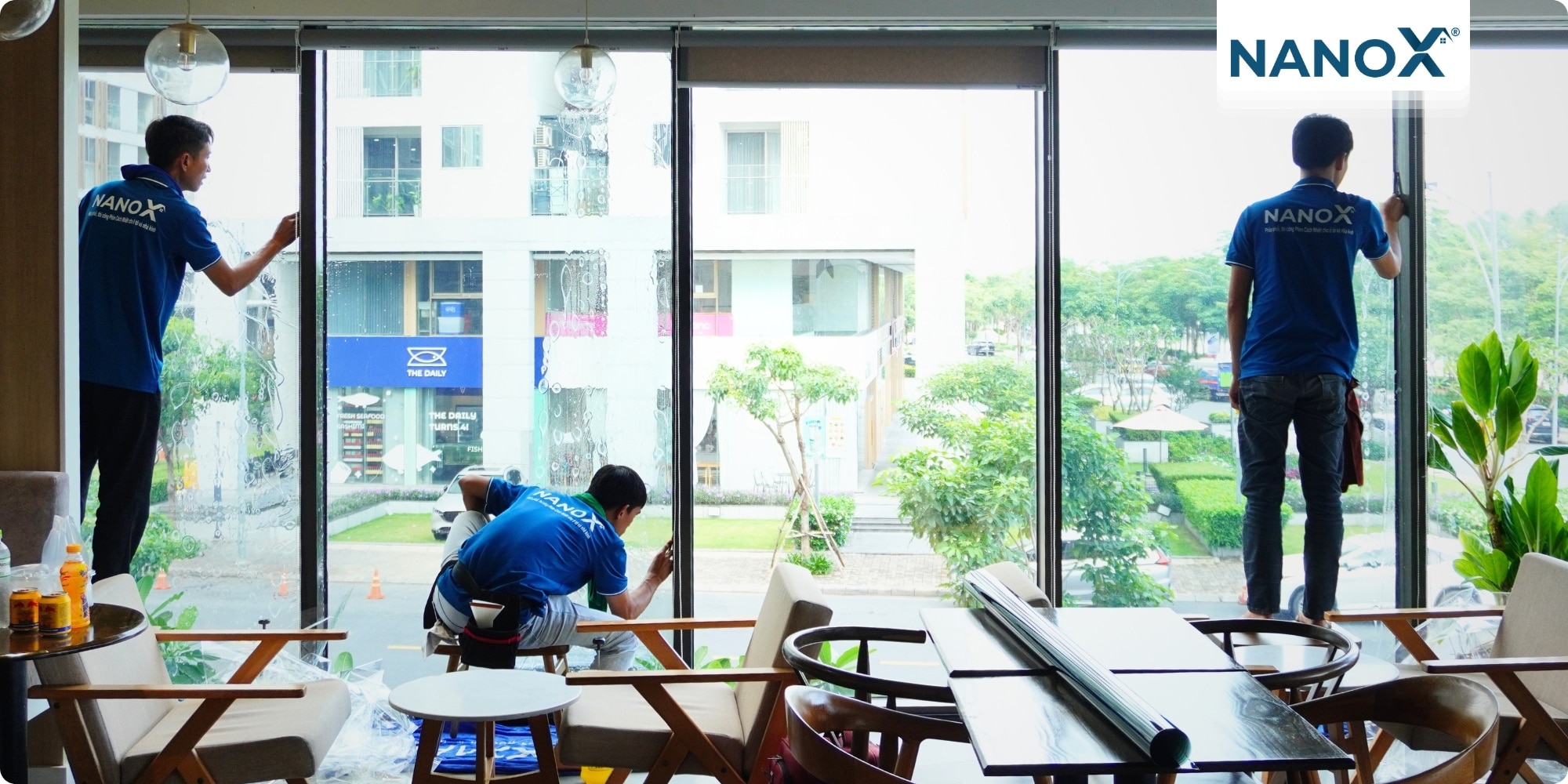 Hochi Cafe 8 Dán phim cách nhiệt quán cà phê Hochi