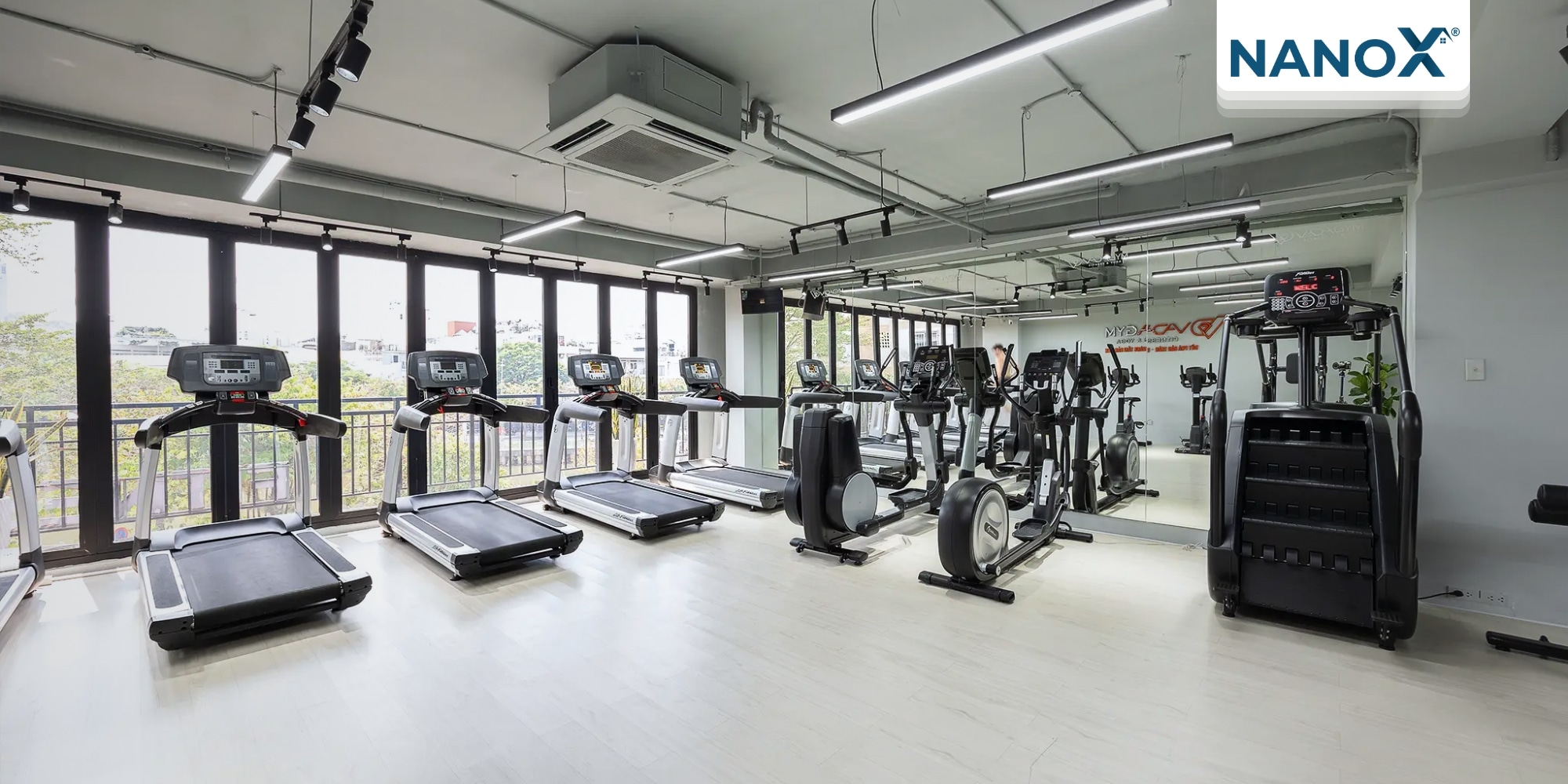 Dan phim cach nhiet phong gym VADAGYM 2