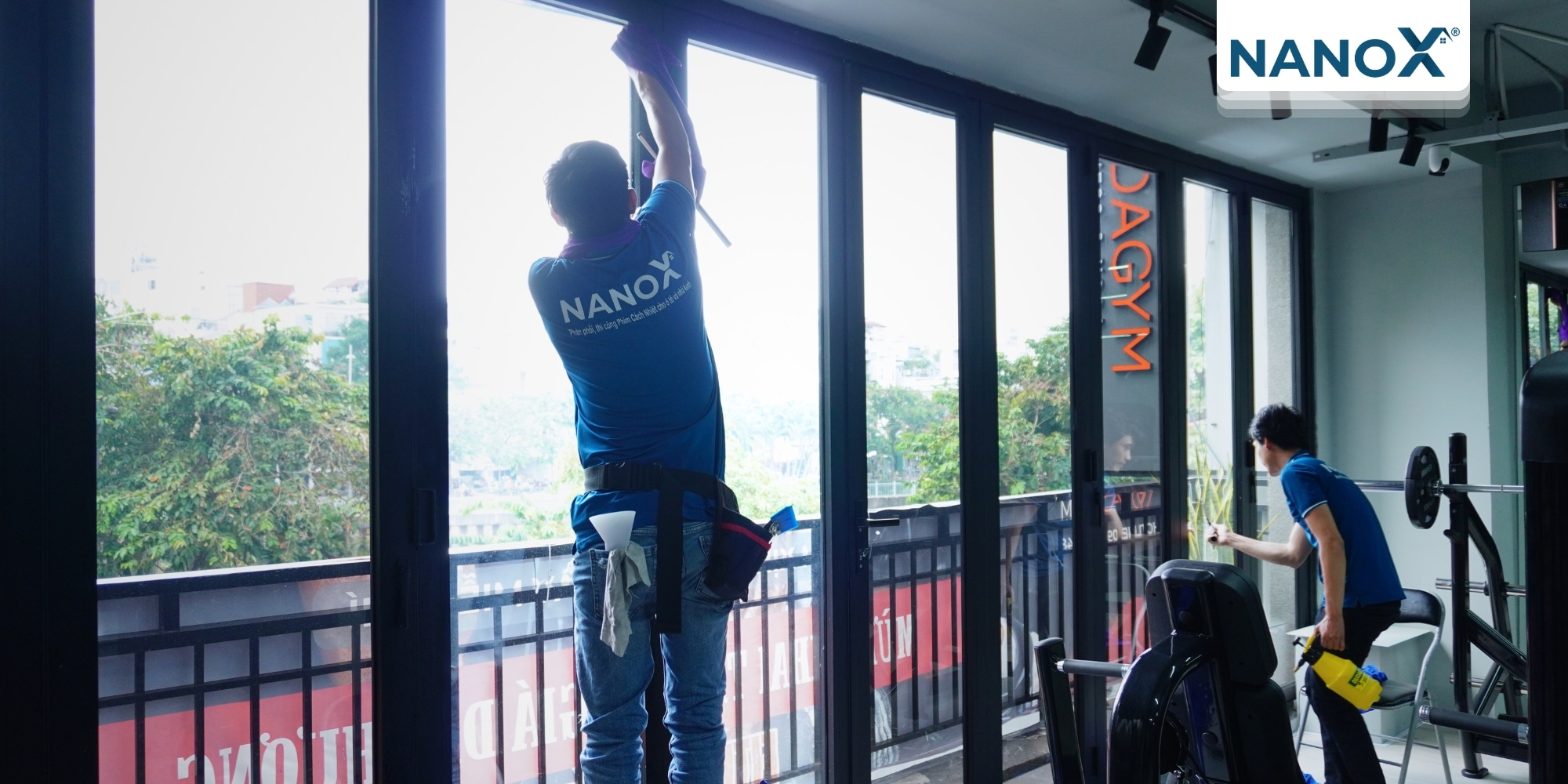 Dan phim cach nhiet phong gym VADAGYM 7 1