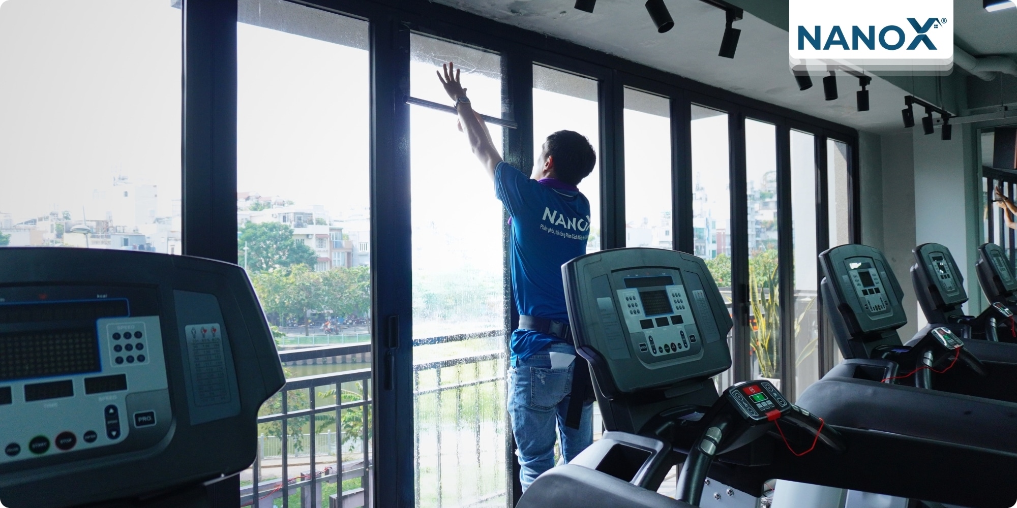 Dán phim cách nhiệt phòng tập VADAGYM – Fitness & Yoga