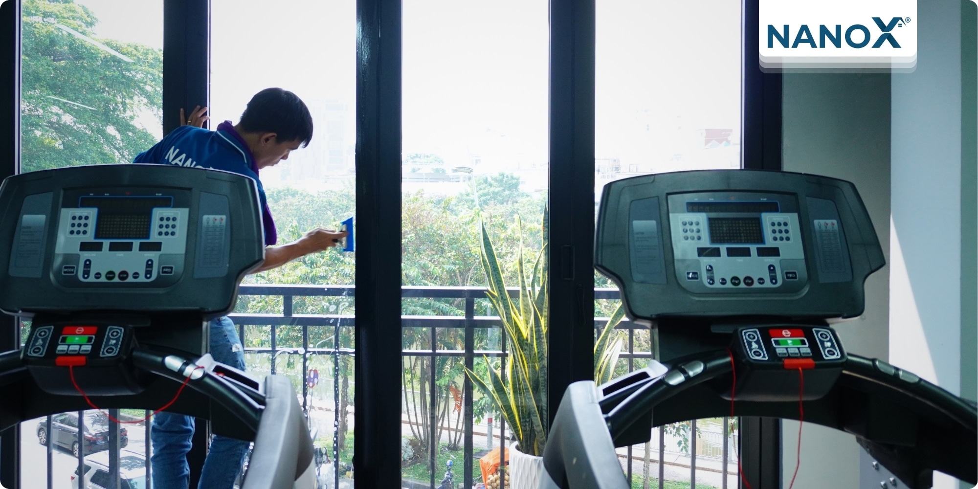 Dán phim cách nhiệt phòng tập VADAGYM – Fitness & Yoga