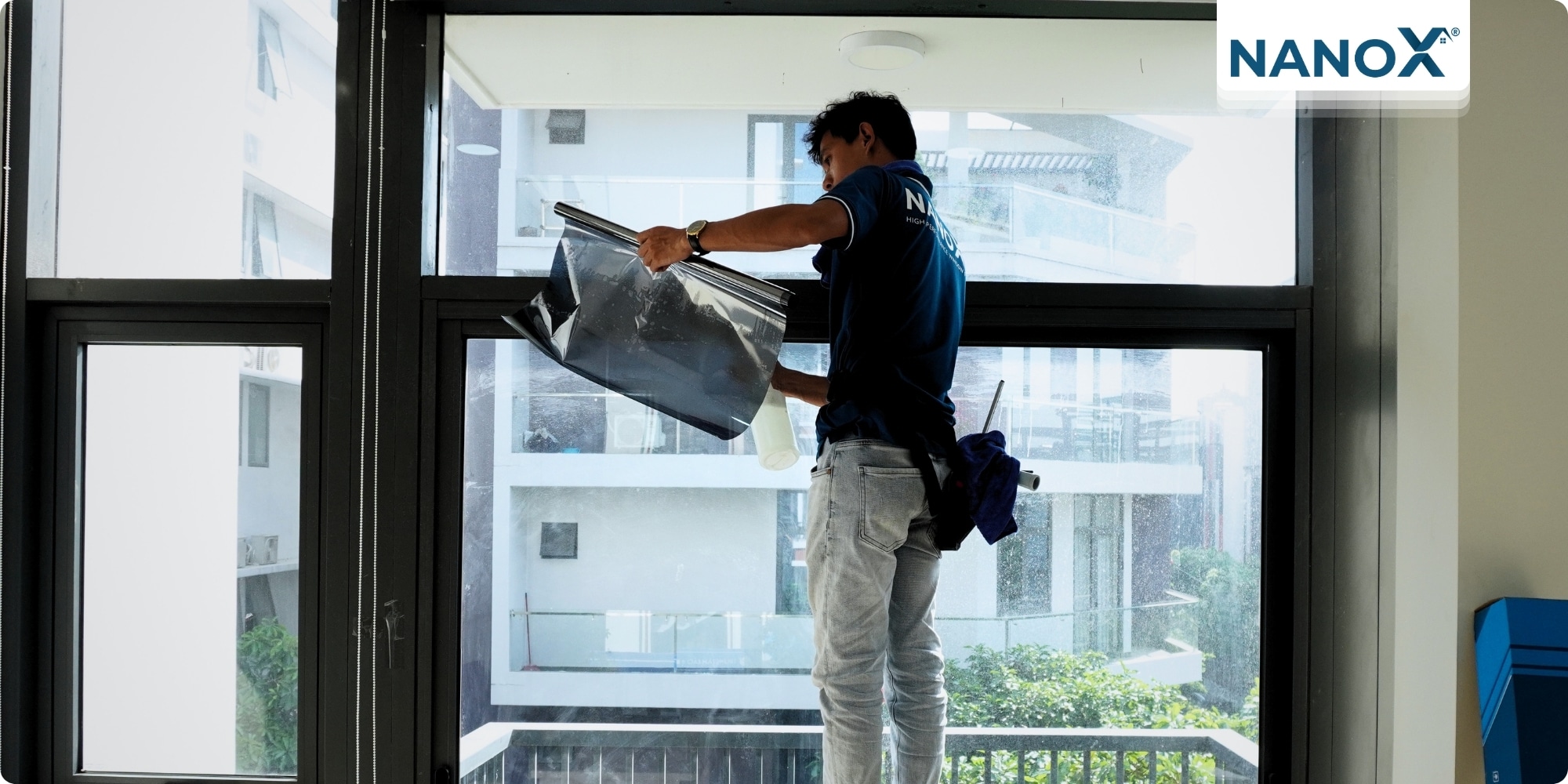 Văn phòng công ty Thế Giới Điện Giải 3 Dán phim cách nhiệt văn phòng công ty Thế Giới Điện Giải