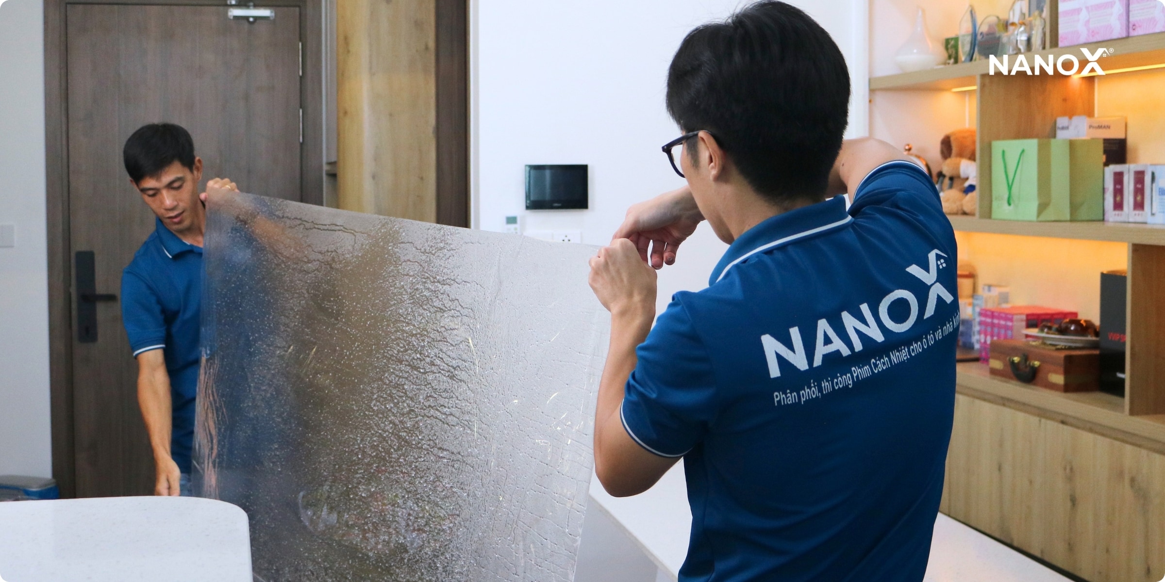 Quá trình thi công được thực hiện bởi đội ngũ kỹ thuật viên NanoX giàu kinh nghiệm