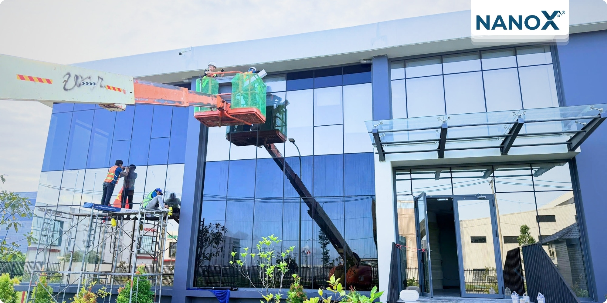 Dán phim cách nhiệt nhà kho công ty ESR Việt Nam